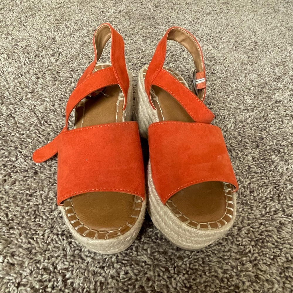 Orange wedge-platform shoe